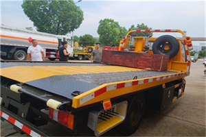 玉环附近拖车电话号码服务